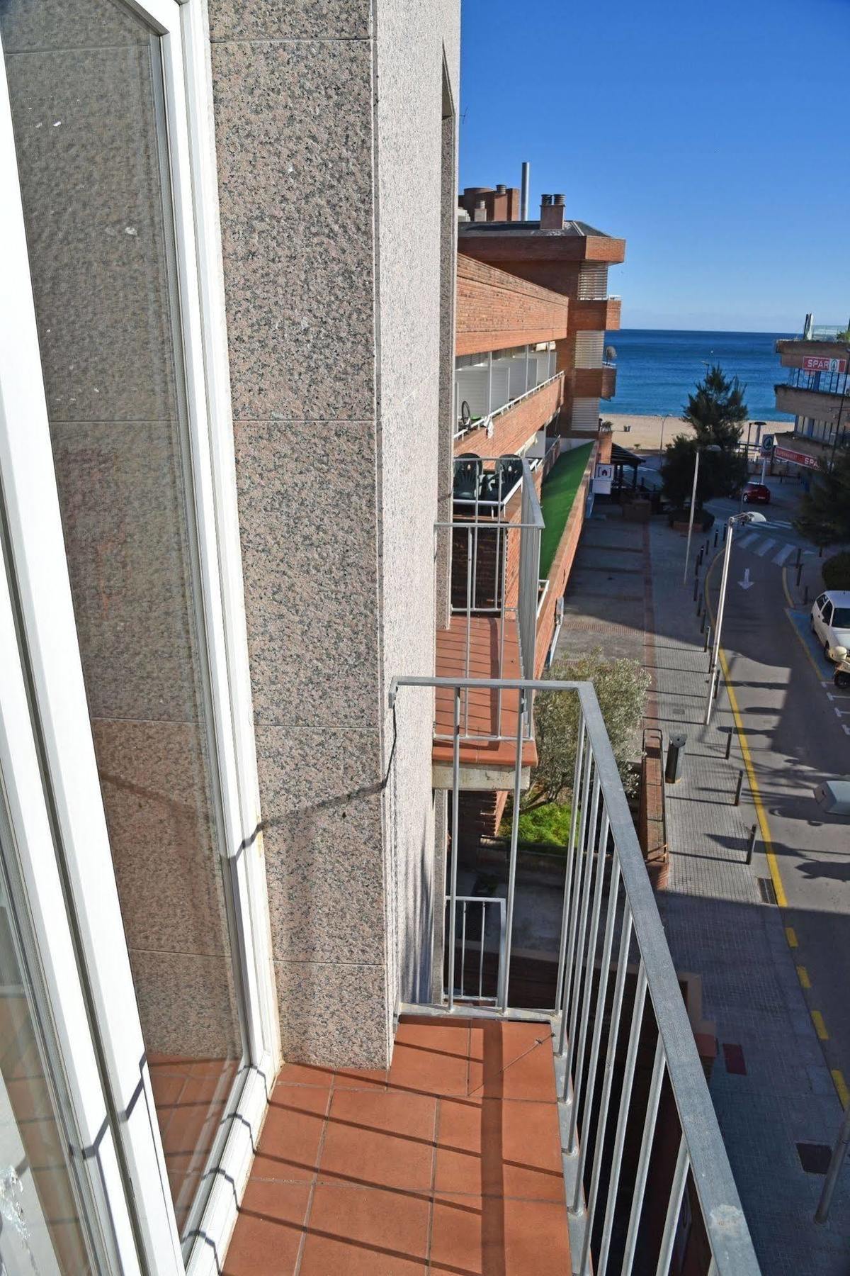 Apartamentos Ar Dosjoimi Lloret de Mar Exterior foto