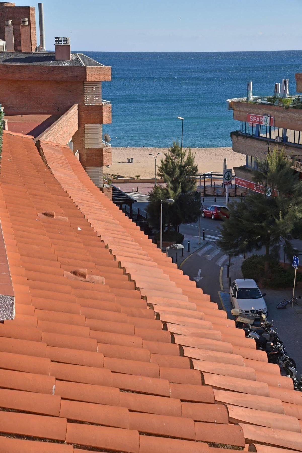 Apartamentos Ar Dosjoimi Lloret de Mar Exterior foto